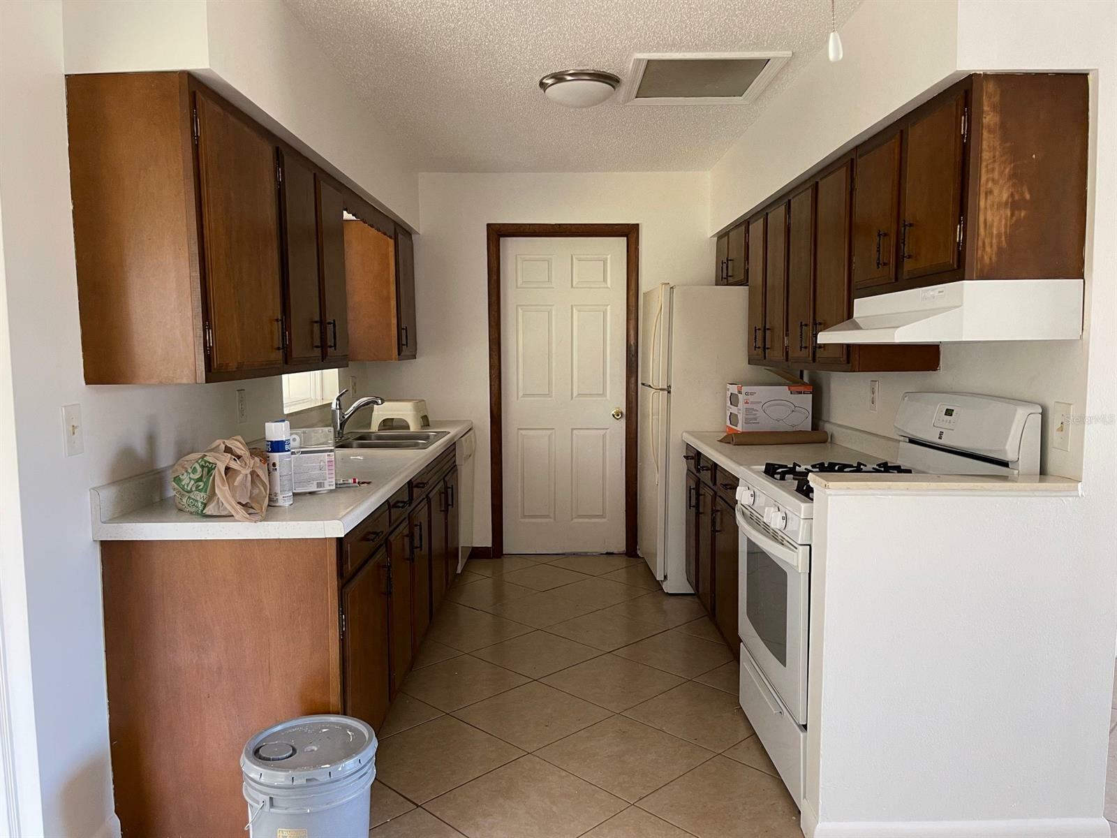 Property Photo:  2504 Crestwood Avenue  FL 32168 