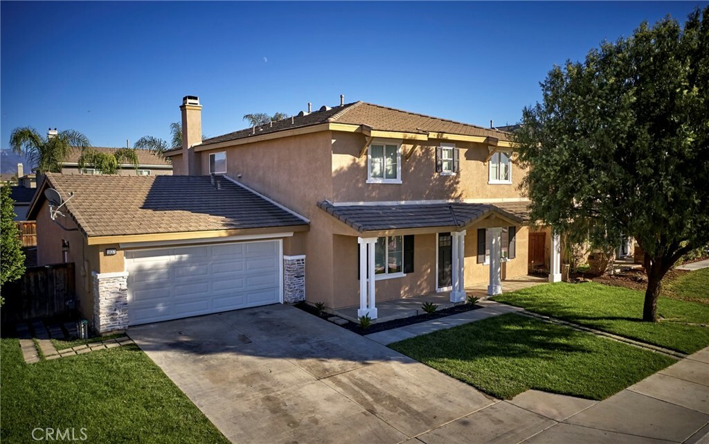 Property Photo:  1037 Bramble Way  CA 92582 