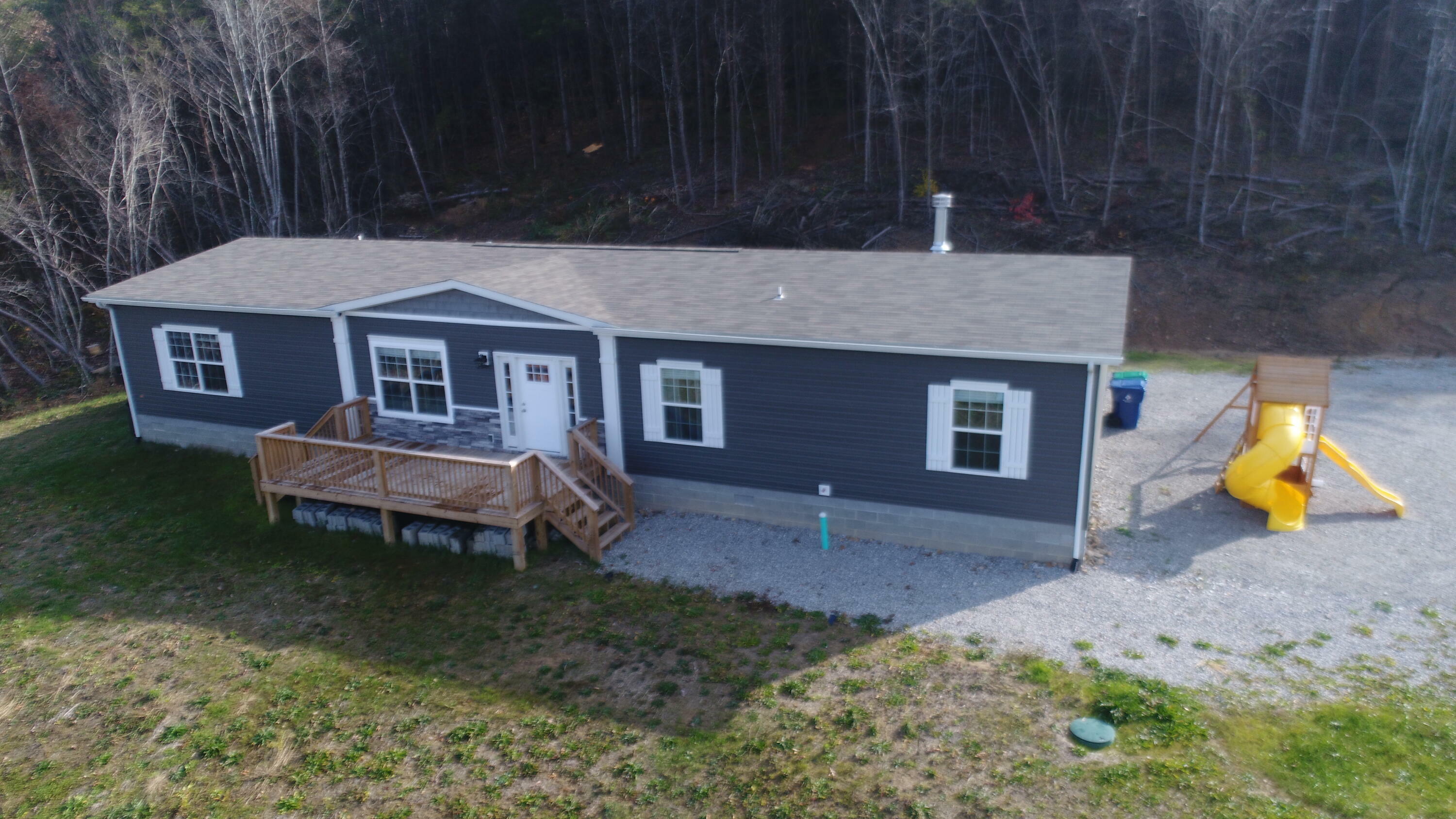Property Photo: 1715 Highway 1675 KY 42501