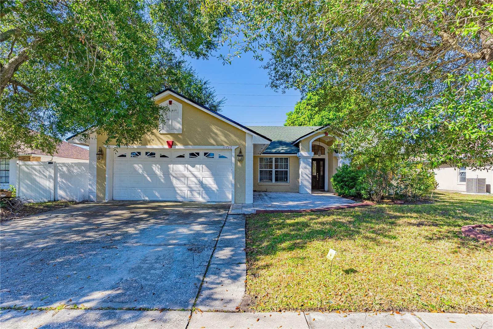 Property Photo:  11736 Frubisher Court  FL 32837 