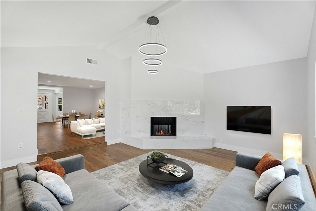 Property Photo:  1005 E Grove Avenue  CA 92865 