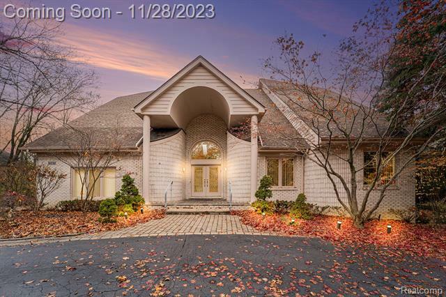 Property Photo:  6232 Lynn Court  MI 48323 