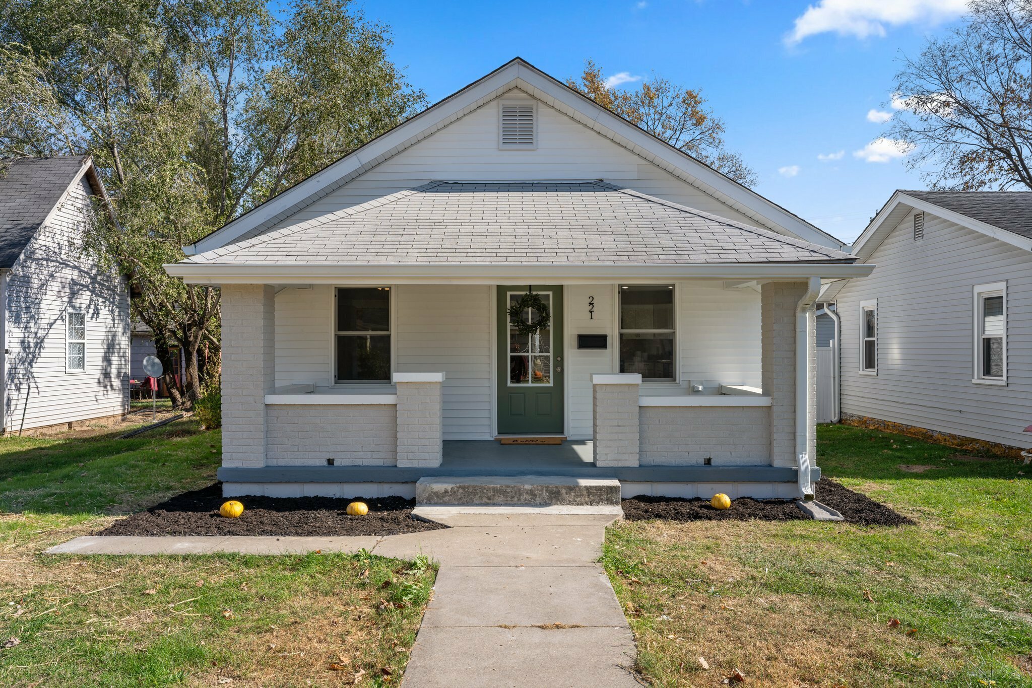 Property Photo: 221 Pence Avenue IN 47201