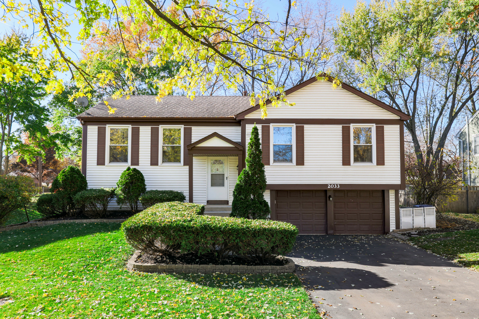 Property Photo: 2033 Templar Drive IL 60565