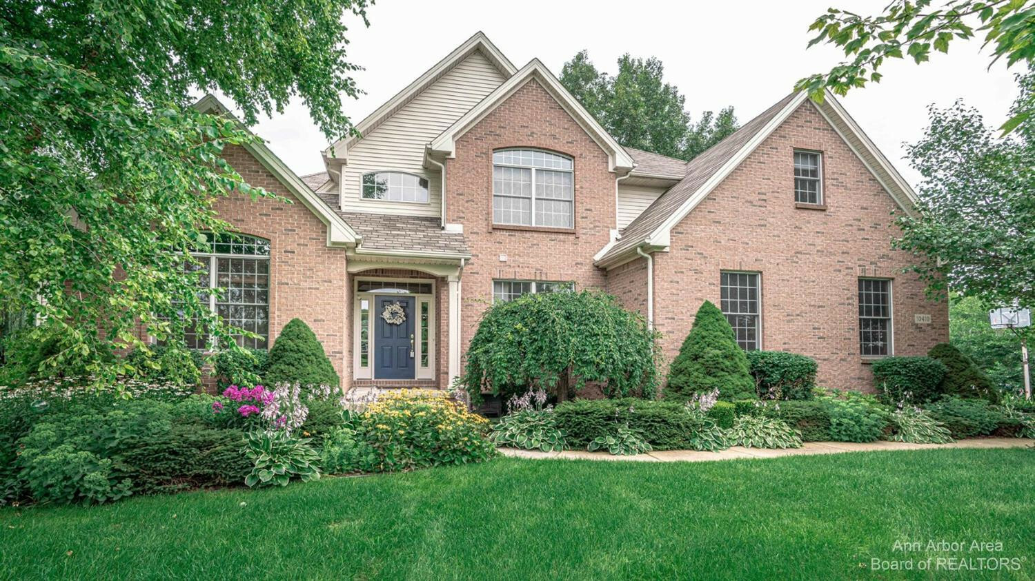 Property Photo:  10410 Ridgeline Court  MI 48160 