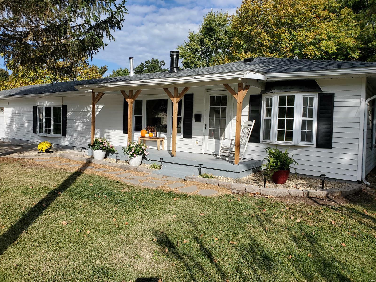 Property Photo: 403 Lott Street IL 62052