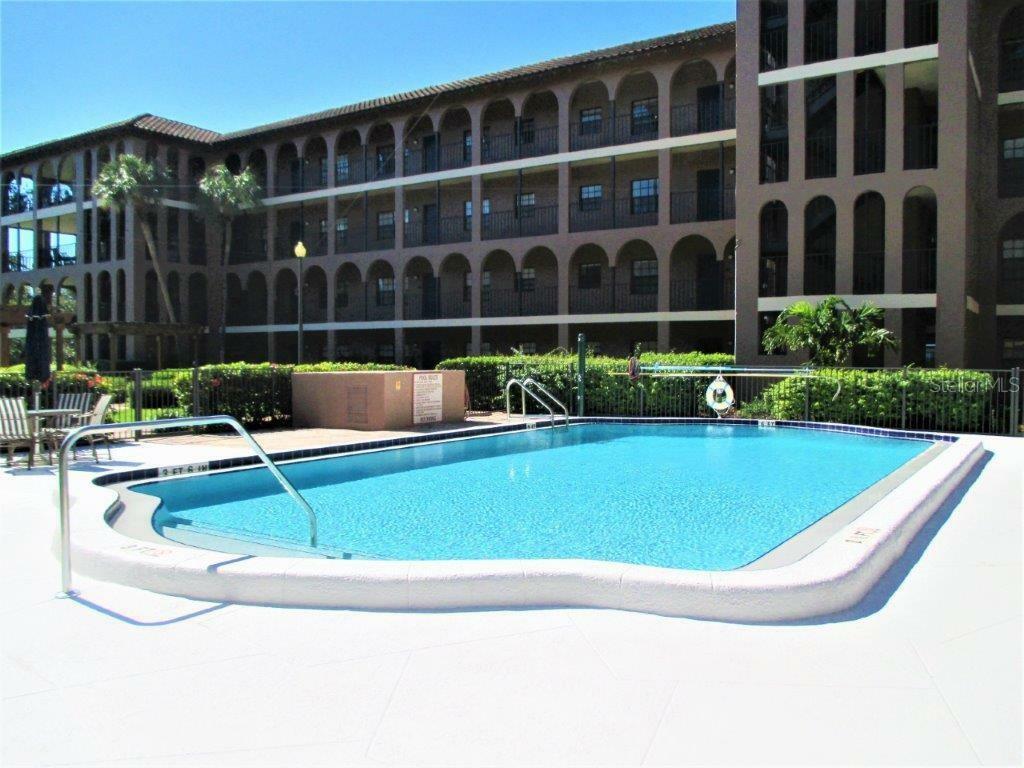 Property Photo:  6100 Gulfport Boulevard S 112  FL 33707 