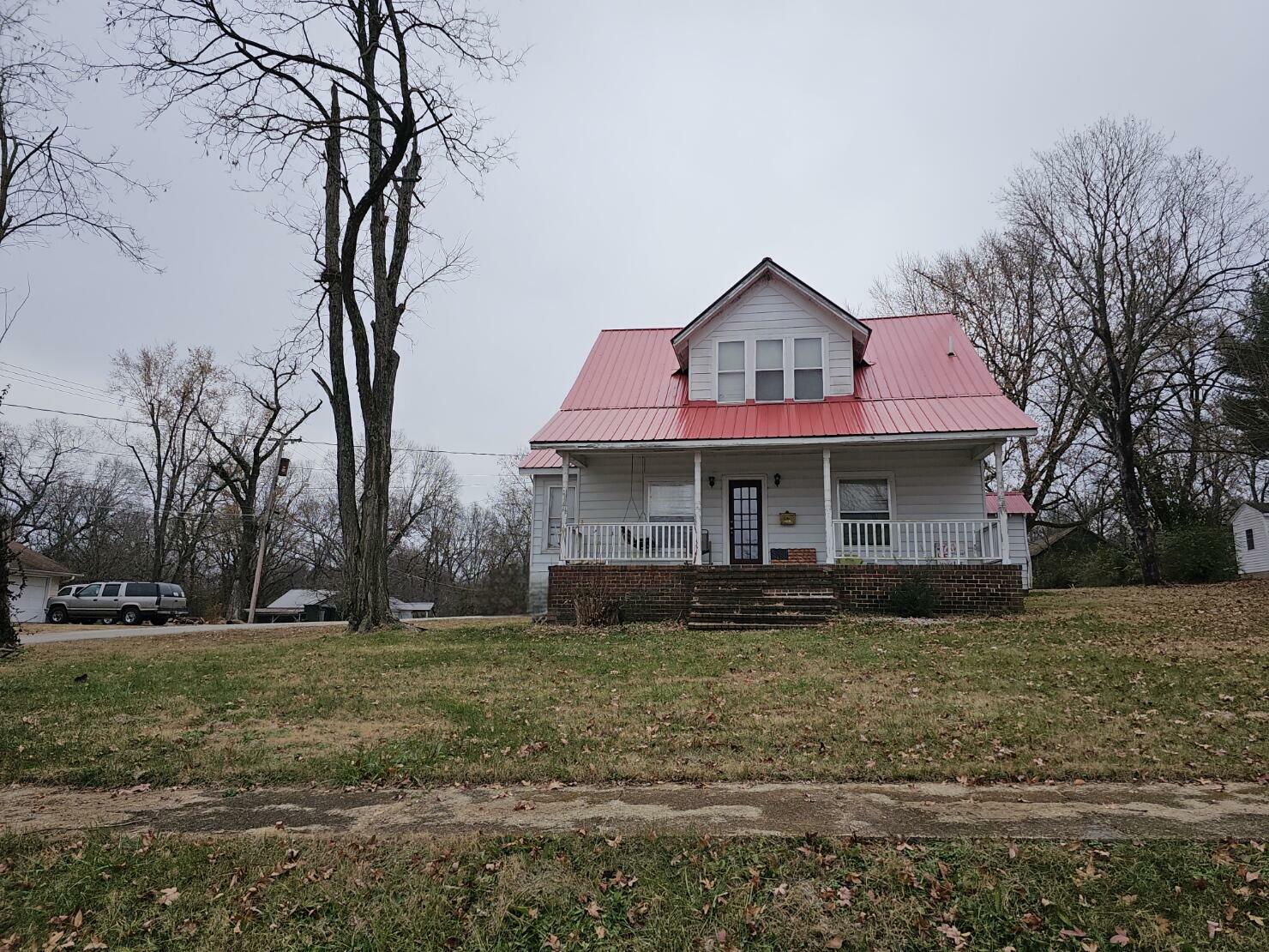 Property Photo:  903 Vine Street  MO 65791 