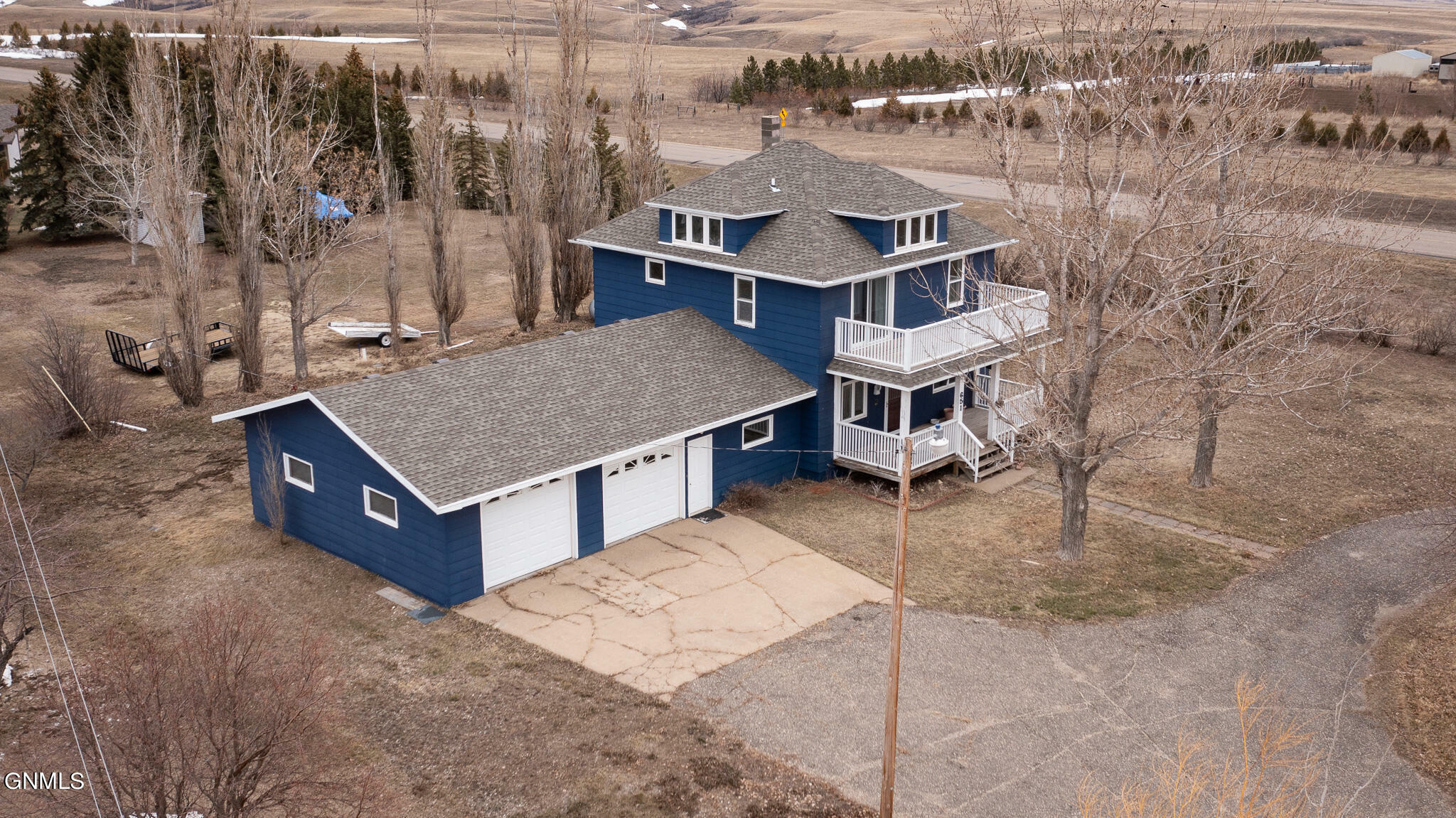 Property Photo:  651 Co Rd 27 N  ND 58545 