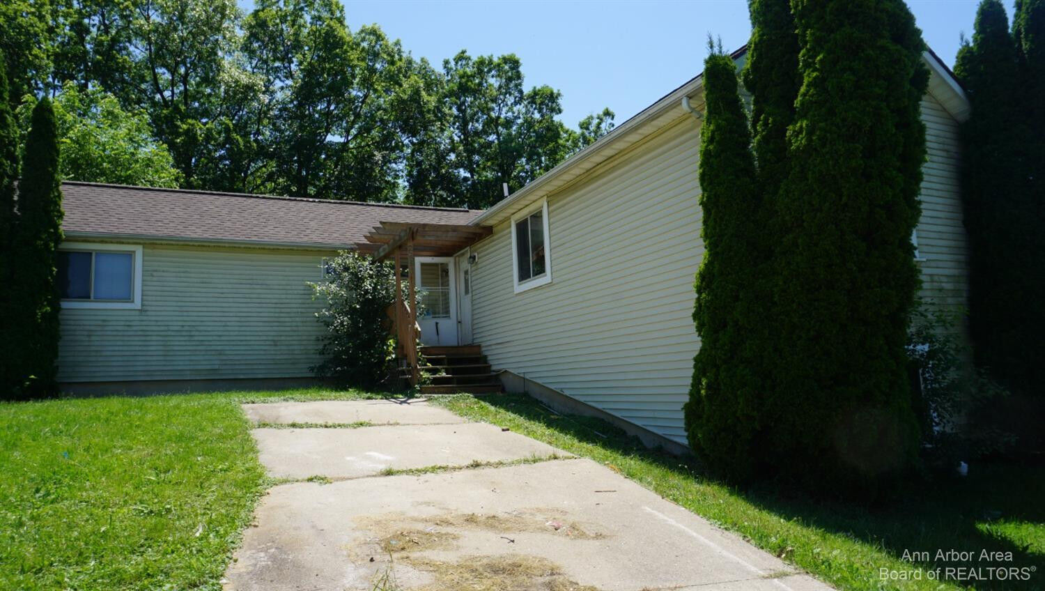 Property Photo:  2555 Russell Street  MI 48103 