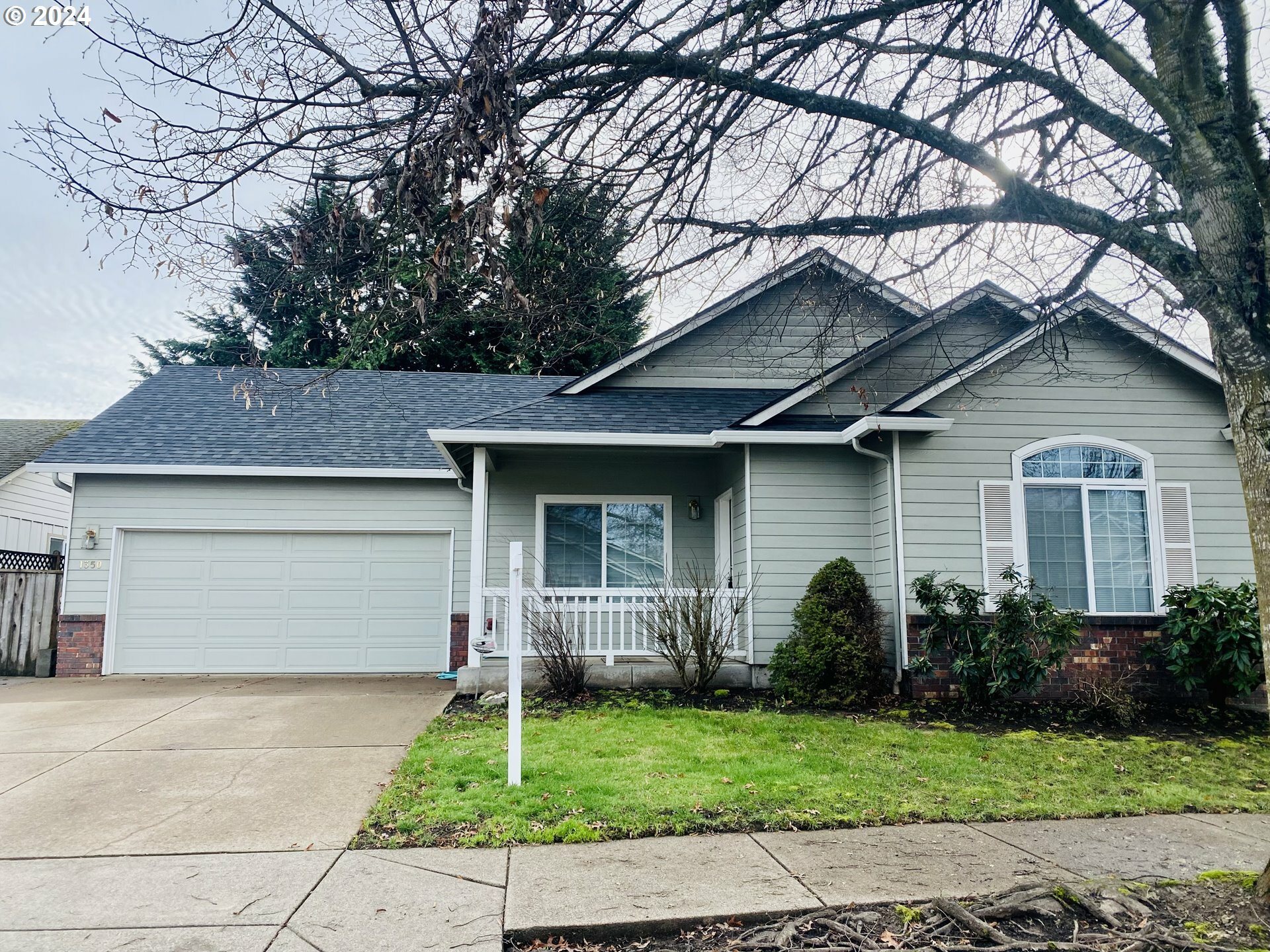 Property Photo: 1350 Napa Valley Ln OR 97404