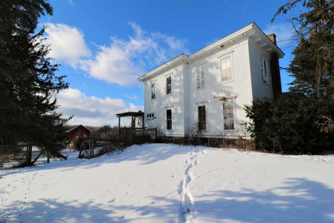 Property Photo:  812 Davis Road  NY  