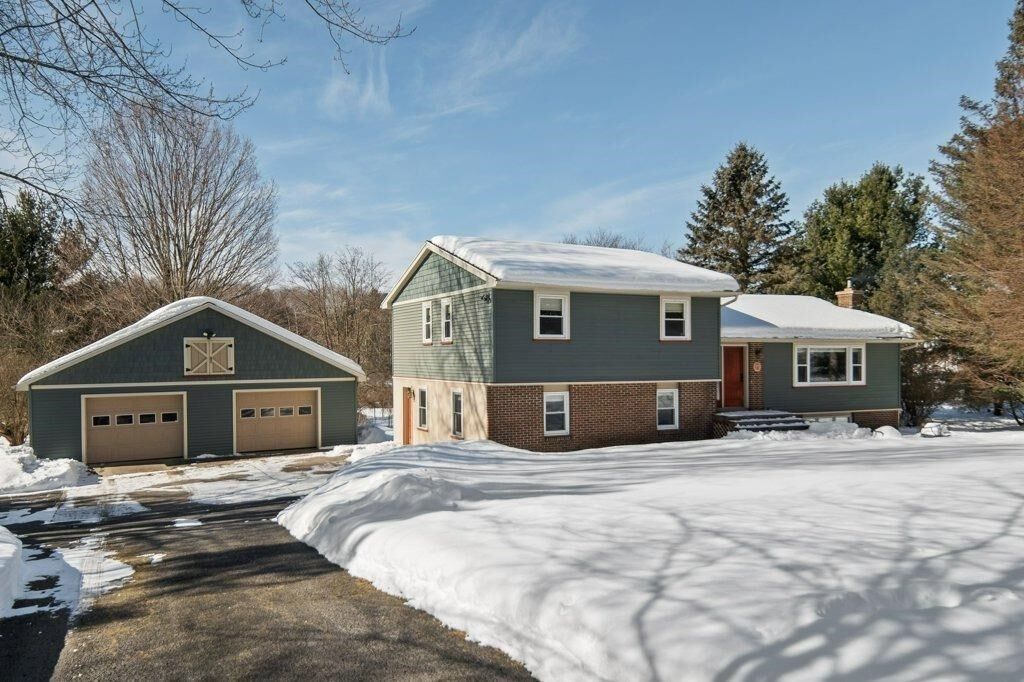 Property Photo:  31 Kimberly Drive  NY 13053 