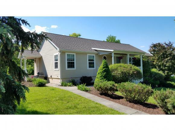 Property Photo:  10 Goodrich Way  NY 13053 