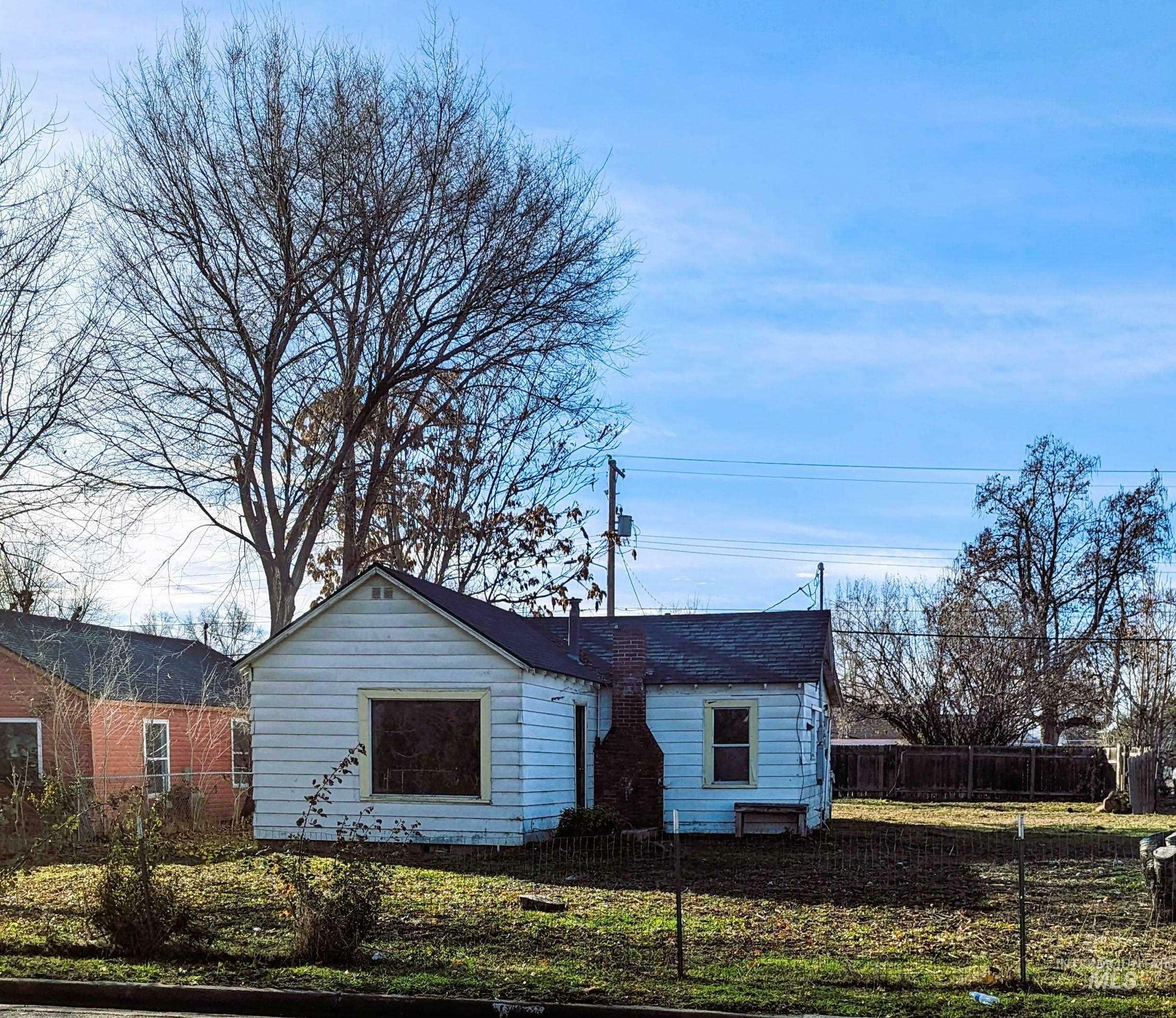 Property Photo: 602 E Freeport St ID 83605