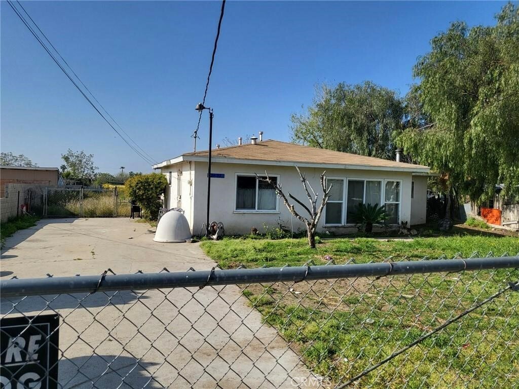 Property Photo:  2453 W 3rd Avenue  CA 92407 