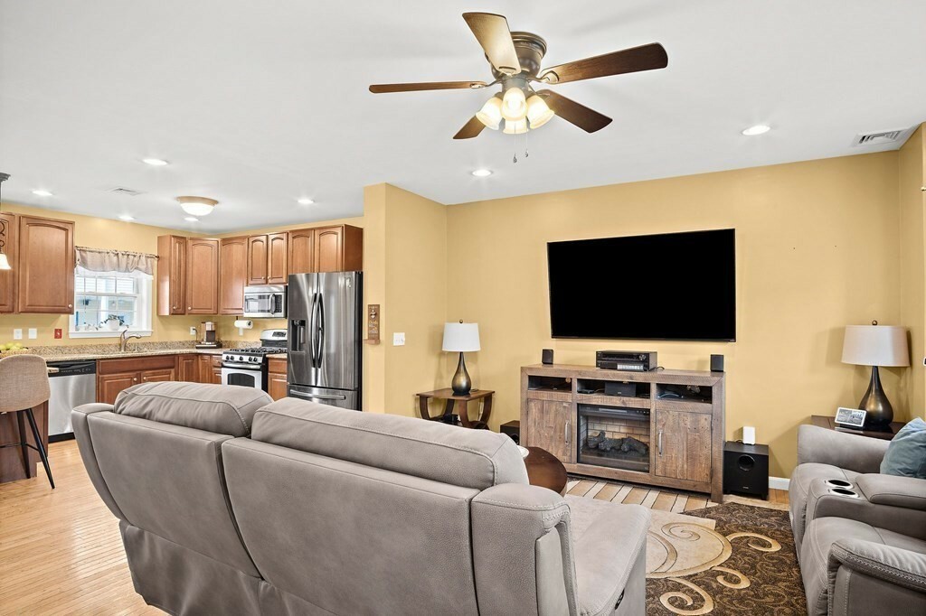 Property Photo: 10 Alpine Rd 10 MA 02149