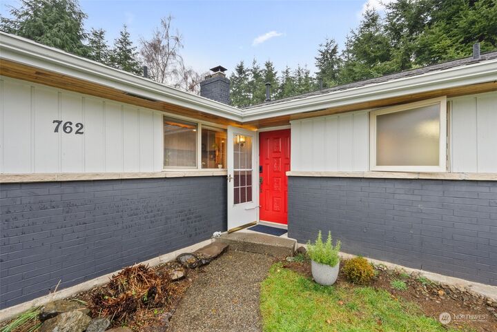 Property Photo: 762 Arland Place WA 98563