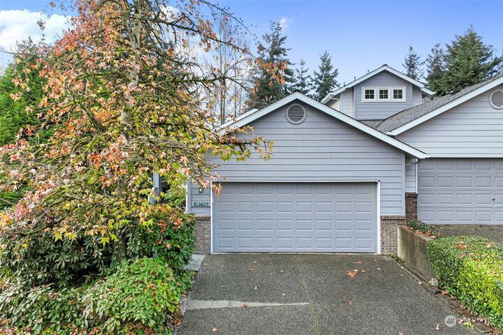 House for sale in Lynnwood 16710 Graystone Drive, Lynnwood, WA 98037