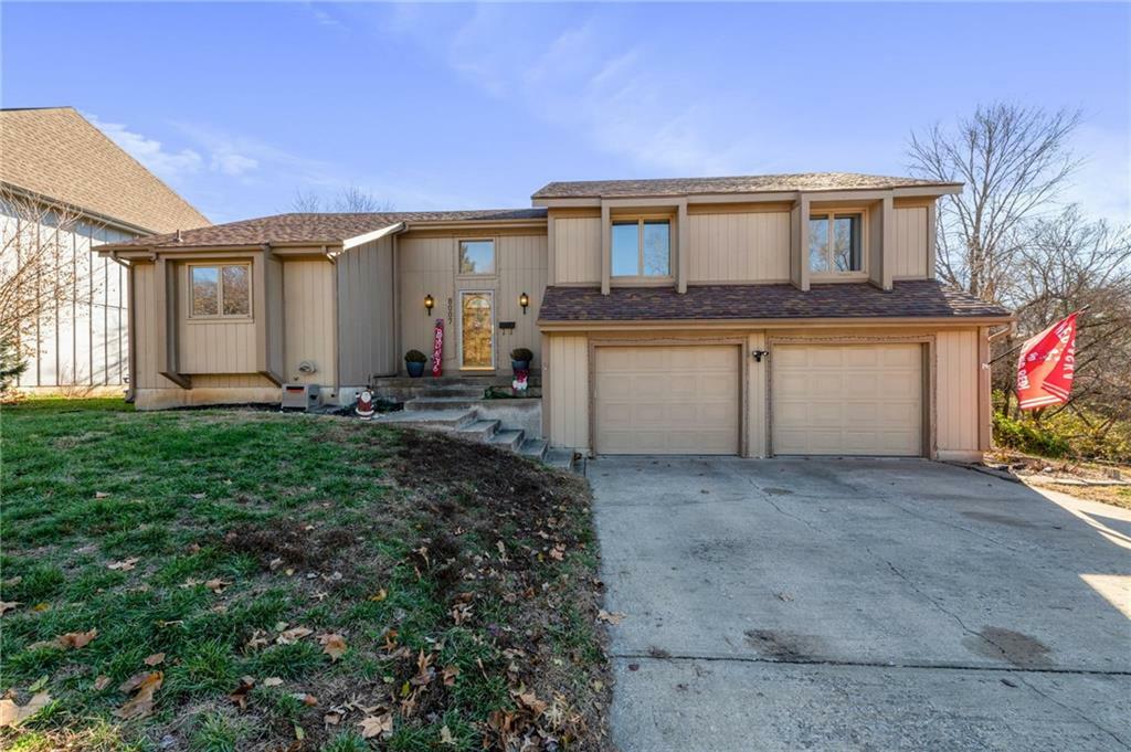 Property Photo: 8007 W 99th Street KS 66212