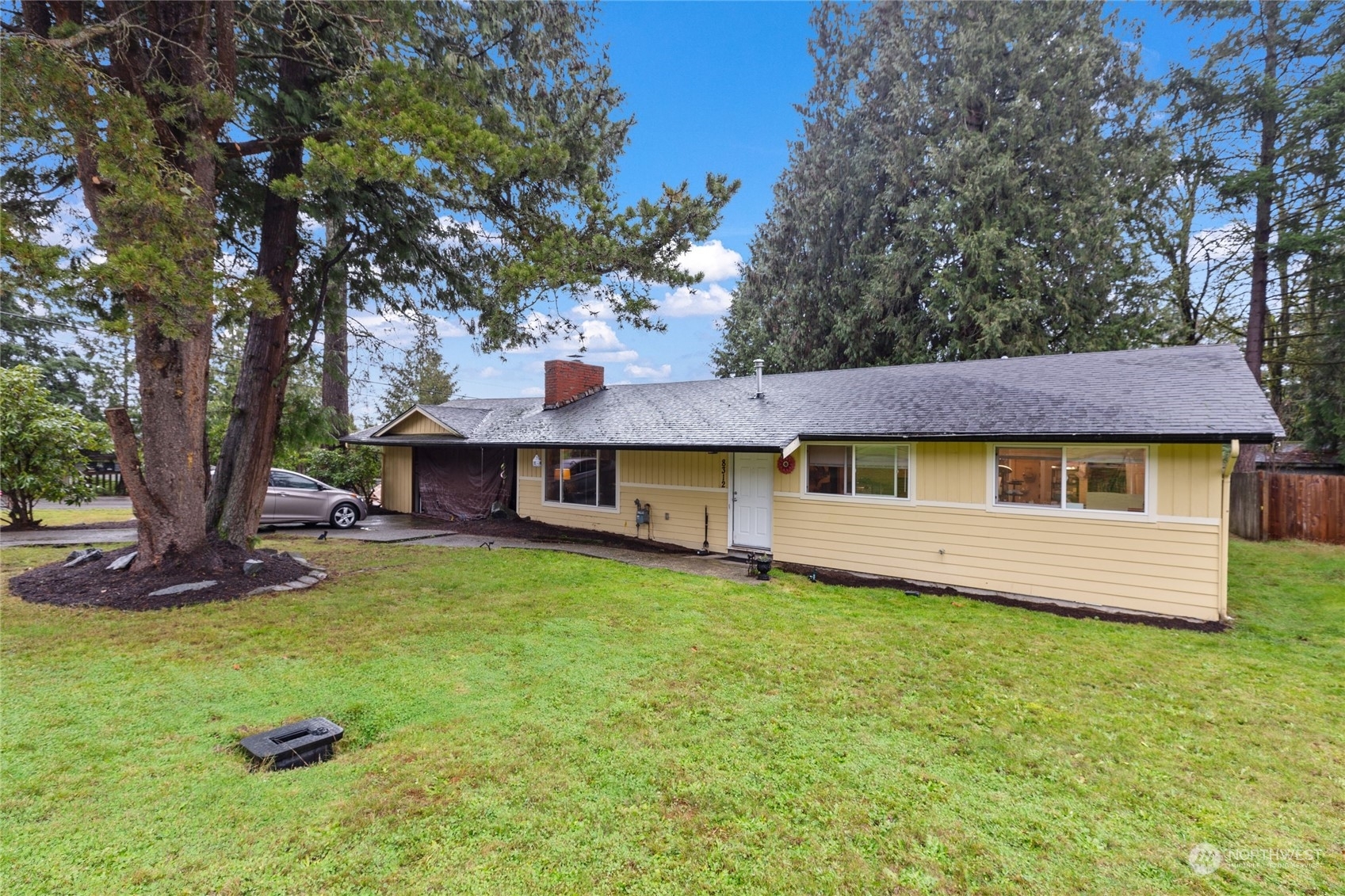 Property Photo:  8312 140th Avenue NE  WA 98052 