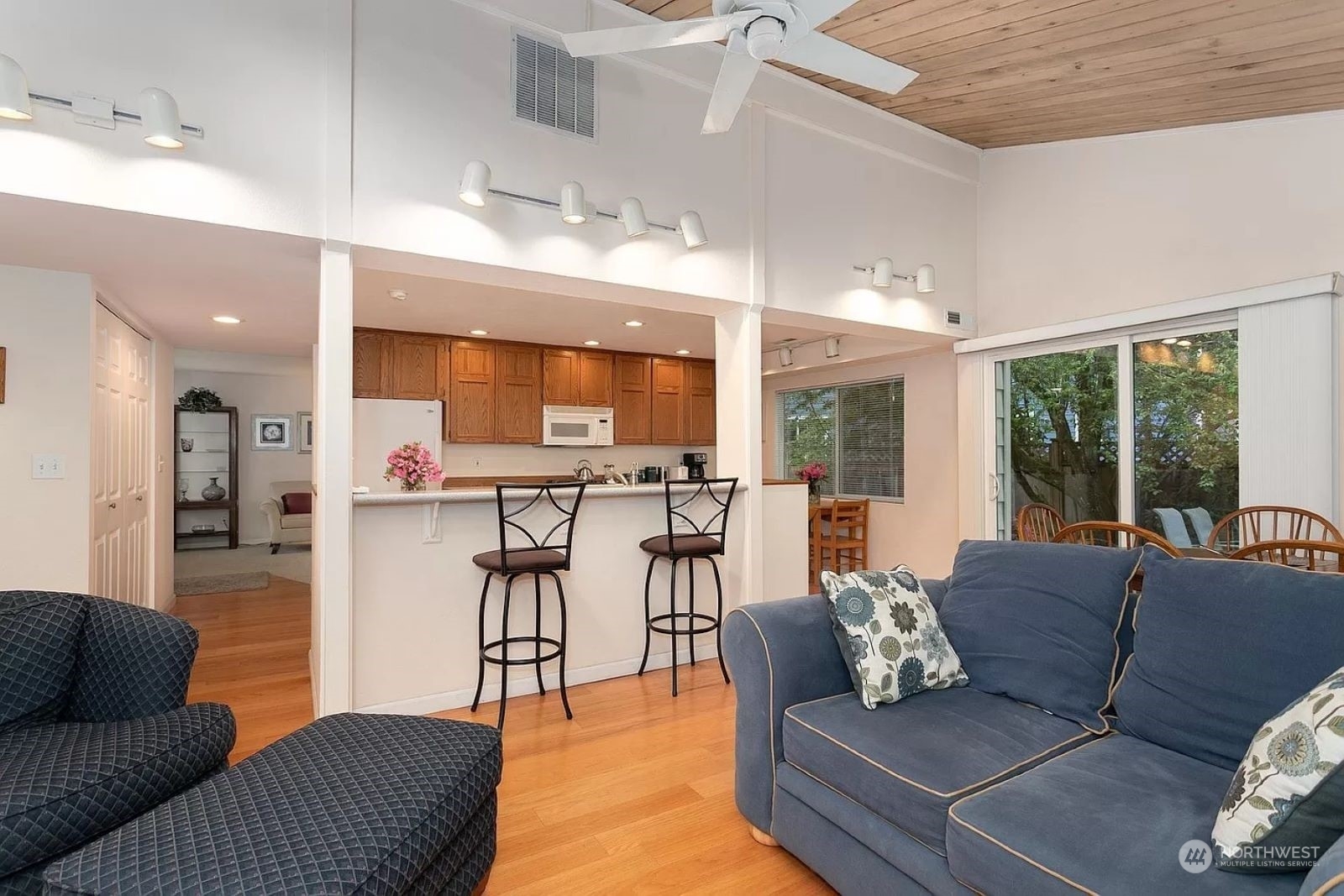 Property Photo: 14151 126th Avenue NE WA 98034