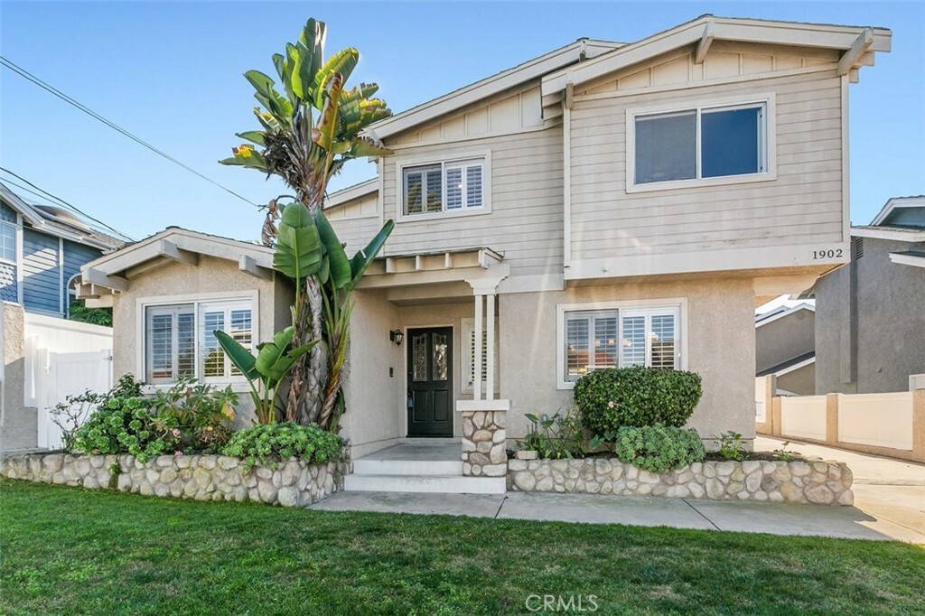 Property Photo:  1902 Belmont Lane A  CA 90278 