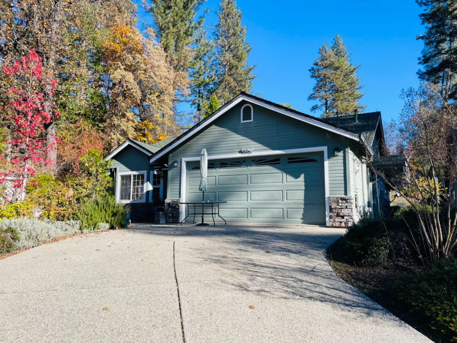 Property Photo:  464 Glenwood Pines Court  CA 95945 