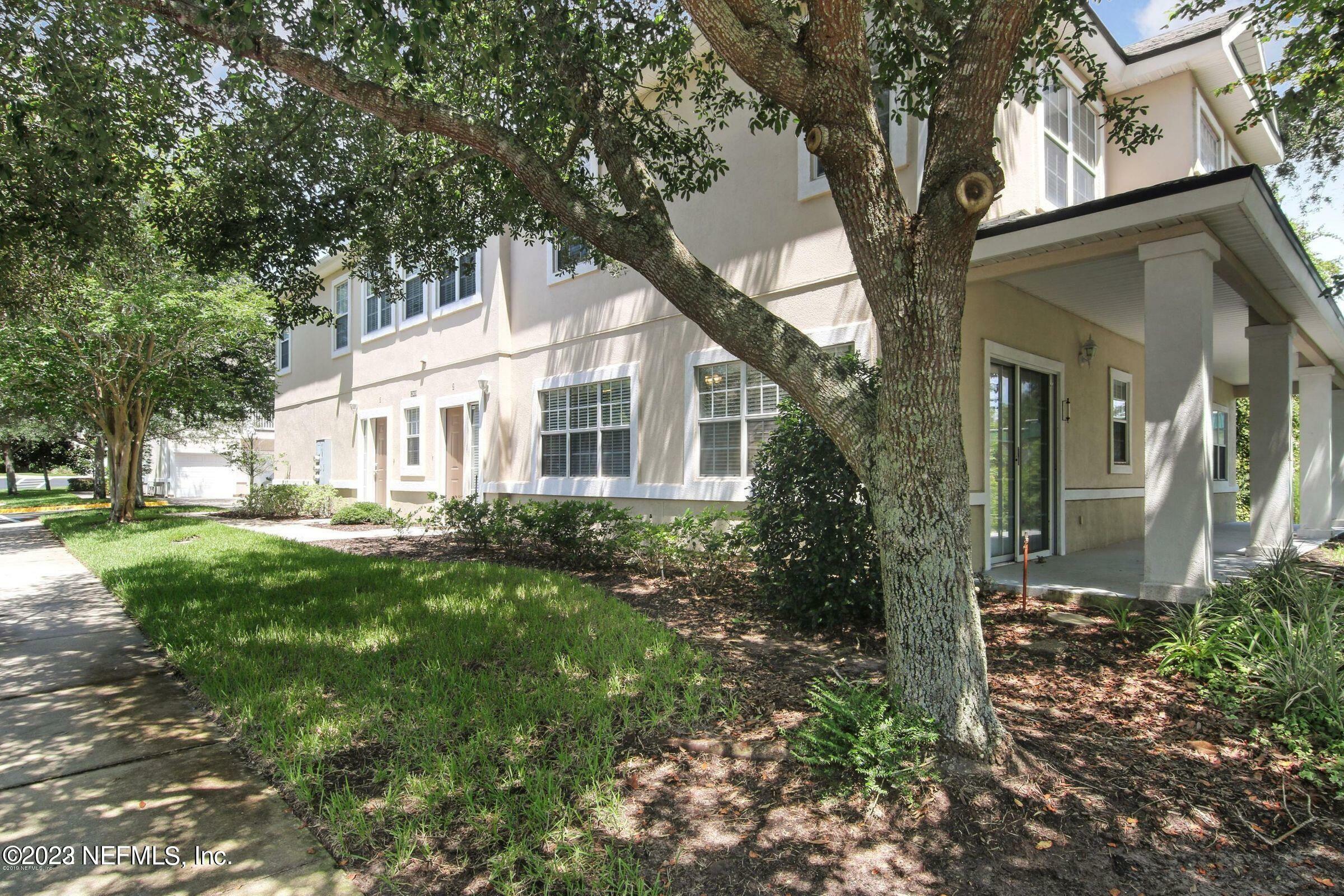 Property Photo:  12419 Forest Lake Circle 2  FL 32225 