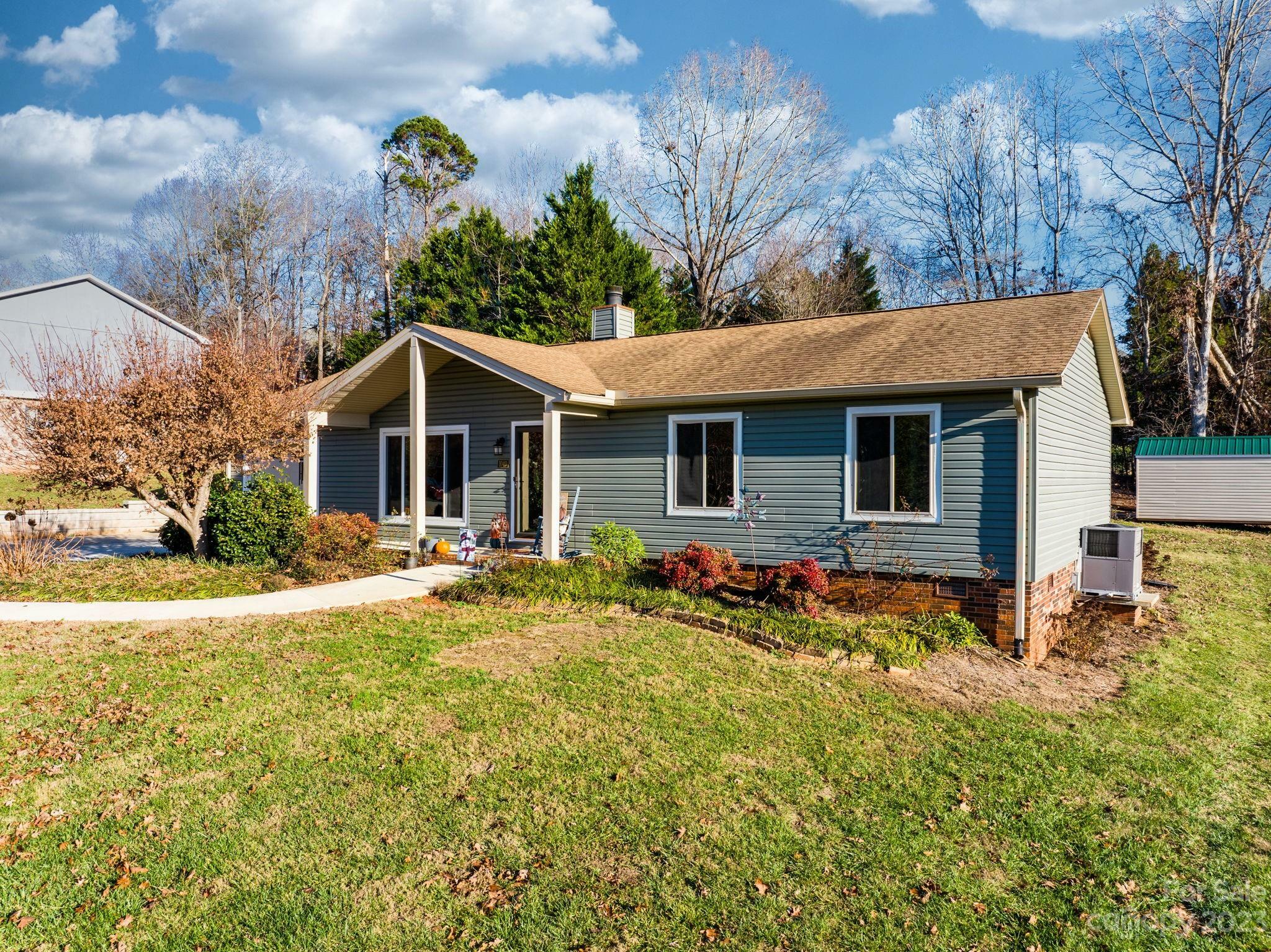 Property Photo:  1040 Tangle Drive  NC 28602 