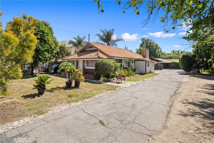 Property Photo:  416 E Duarte Road  CA 91006 