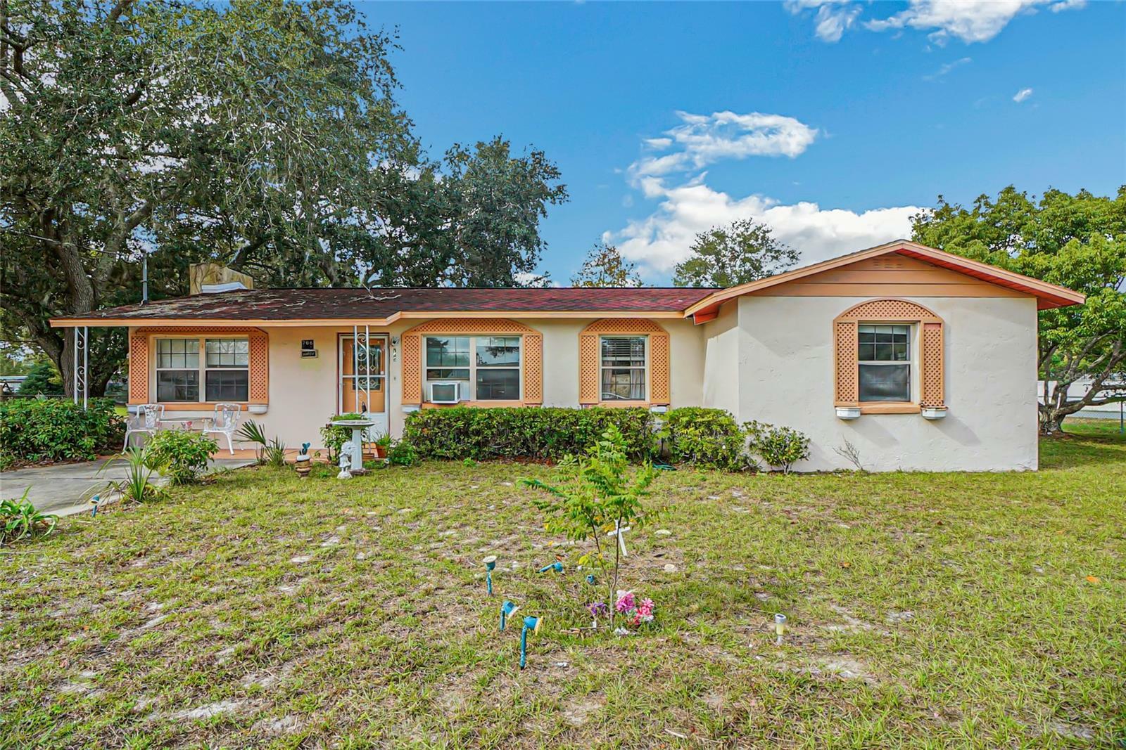 Property Photo:  706 Hickory Avenue  FL 34731 