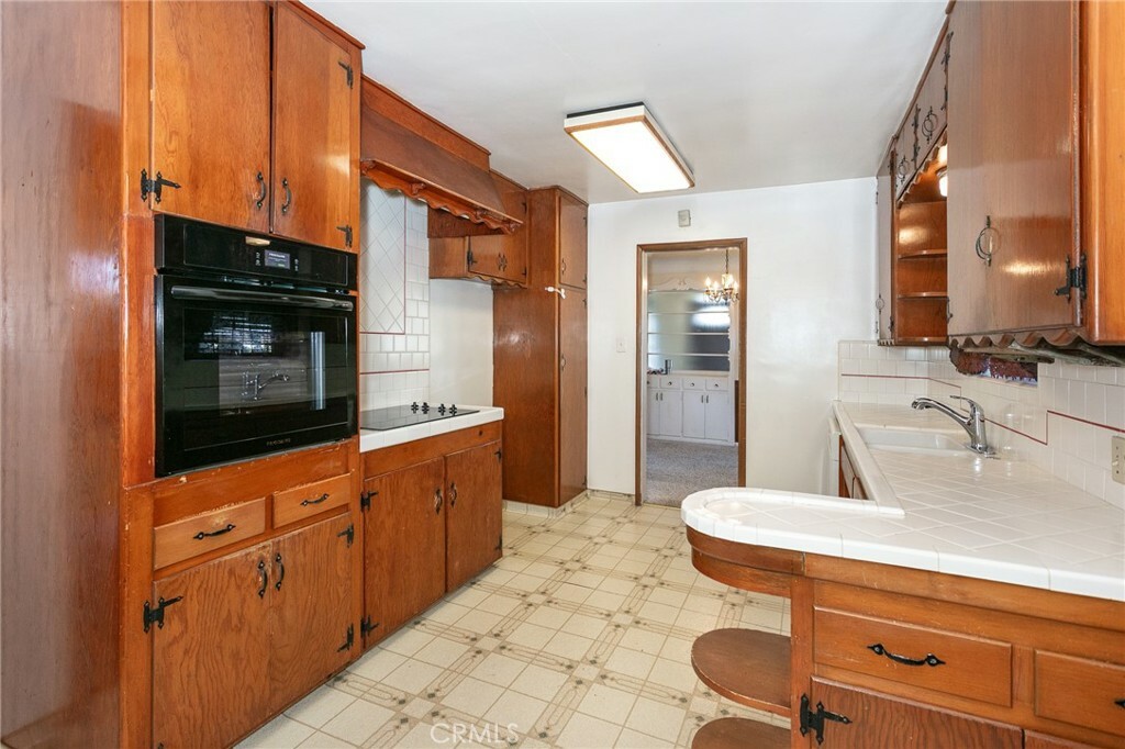 Property Photo:  9718 Rosecrans Avenue  CA 90706 