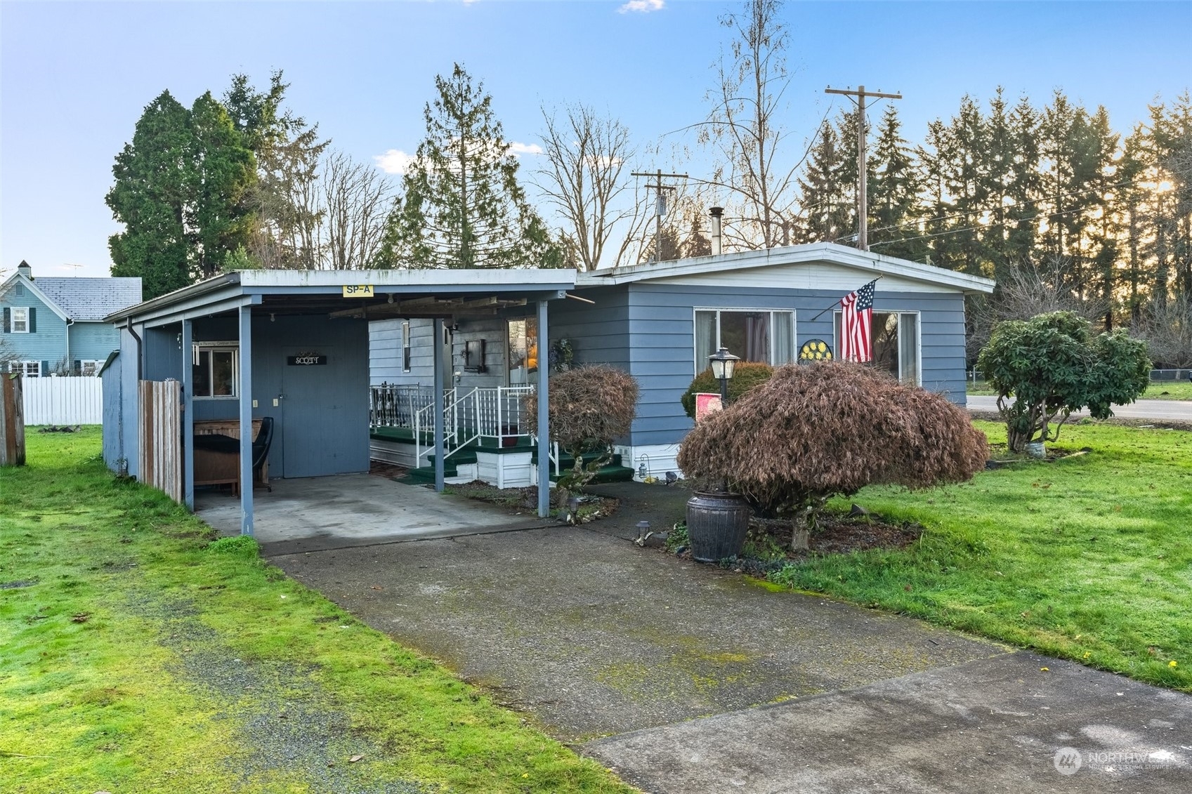 Property Photo:  3516 Harrison Avenue A  WA 98531 