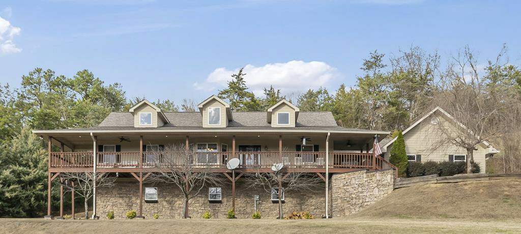 Property Photo: 1823 Alvins Ridge Drive TN 37876