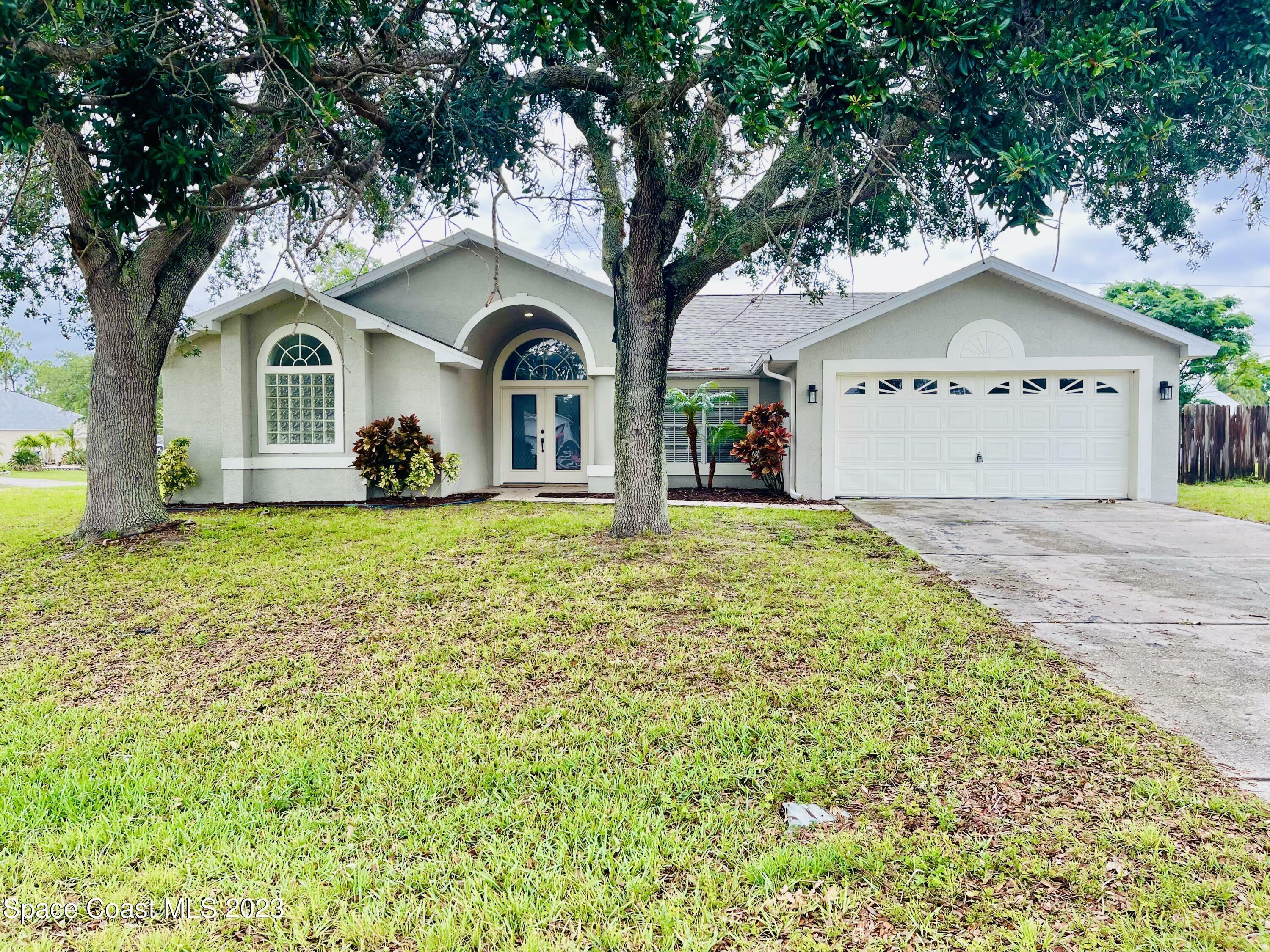 Property Photo:  101 Inez Street SE  FL 32909 