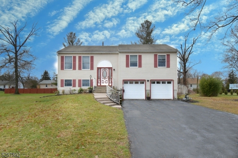 Property Photo: 6 Seals Pl NJ 08822
