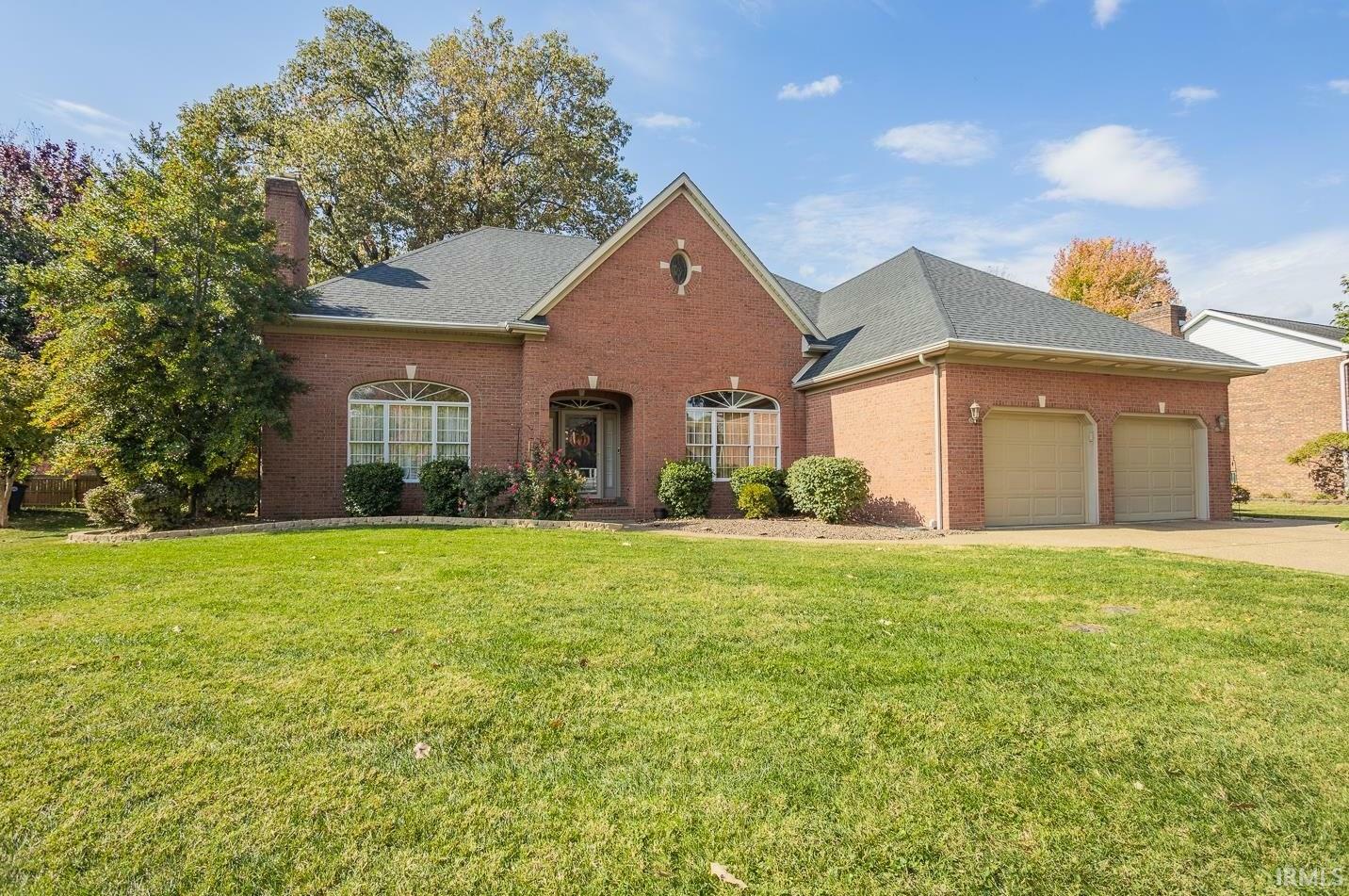 Property Photo:  931 Greengate Court  IN 47715 