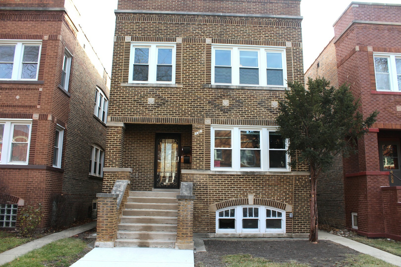 Property Photo:  1829 Elmwood Avenue 1  IL 60402 