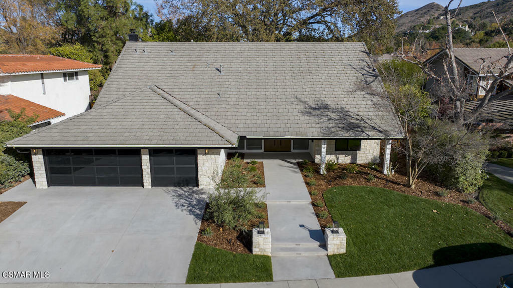 Property Photo:  3918 Clearford Court  CA 91361 