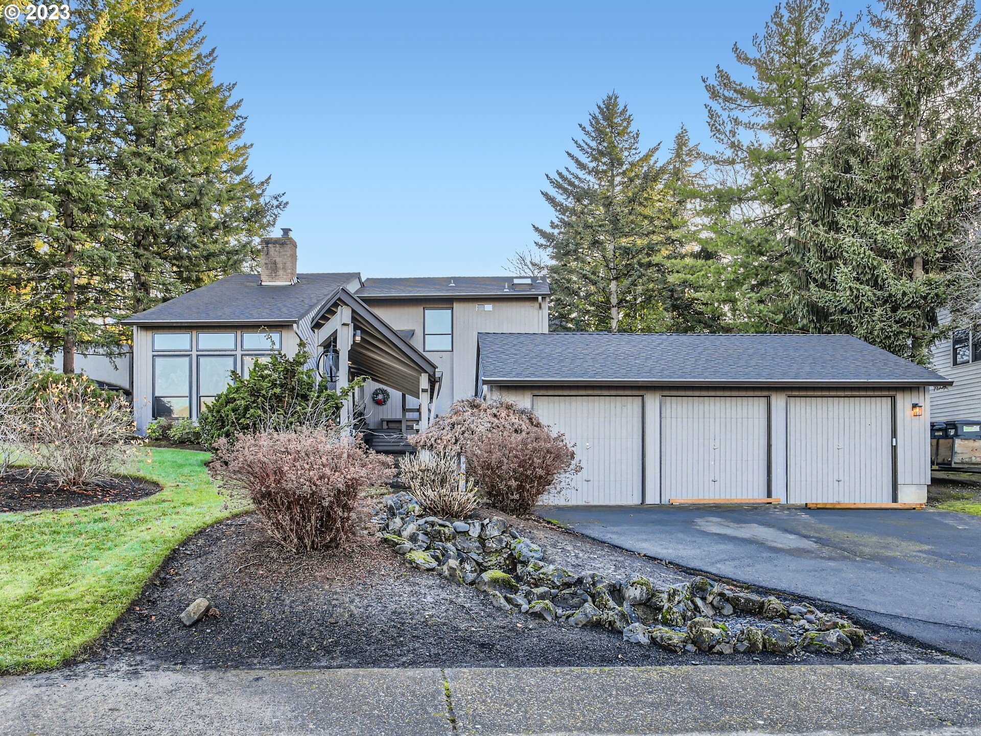 Property Photo: 14383 SW McFarland Blvd OR 97224