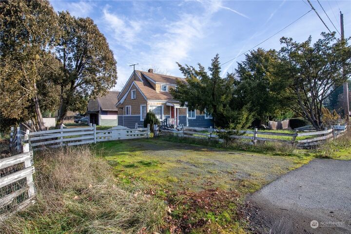 Property Photo:  14611 E State Route 162  WA 98630 