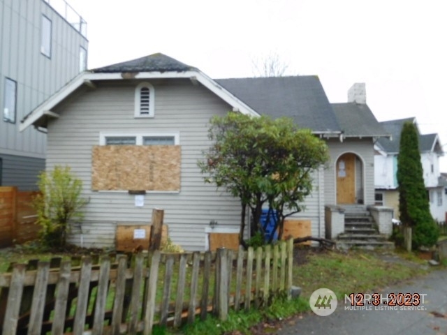 Property Photo:  7500 4th Avenue NE  WA 98115 