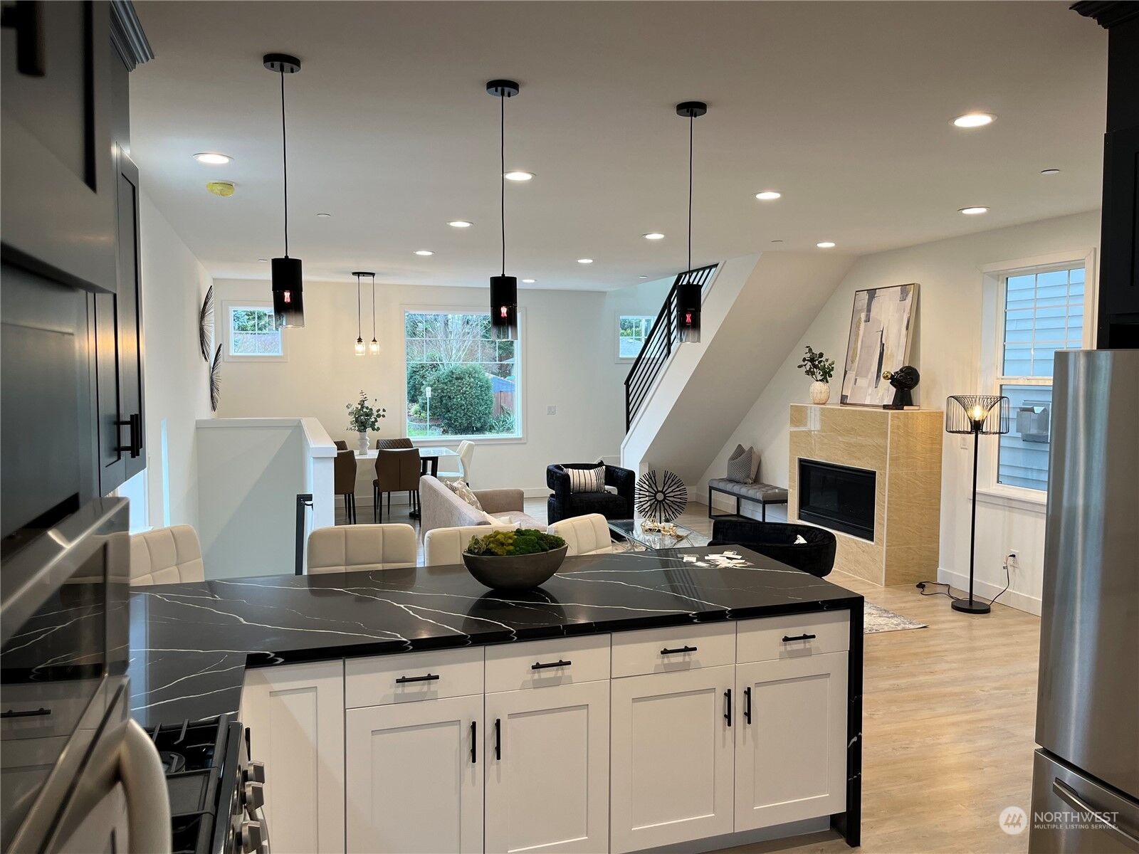 3 bed Lynnwood home for sale 14724 40th Avenue W, Lynnwood, WA 98087