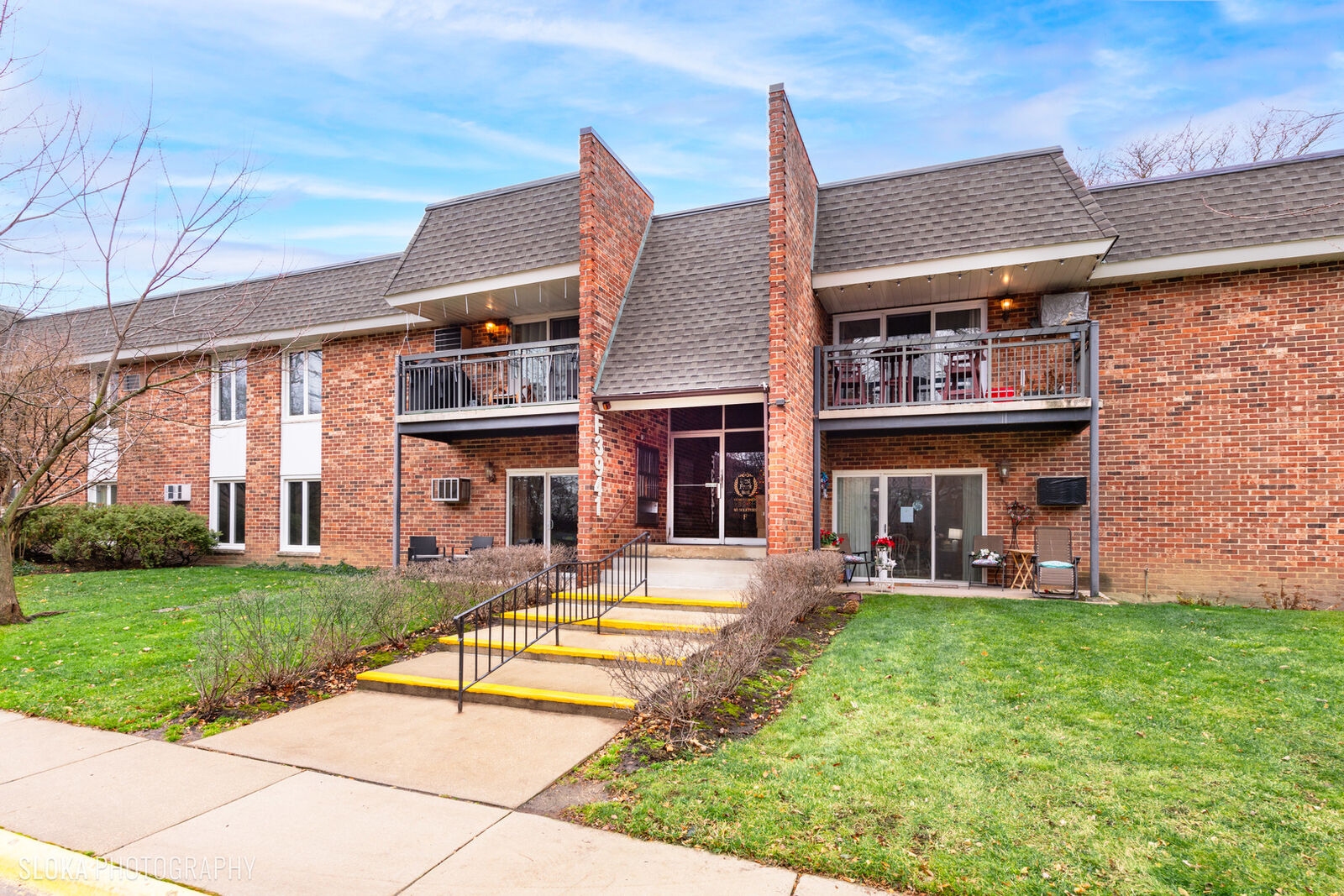 Property Photo:  3941 Saratoga Avenue F-217  IL 60515 