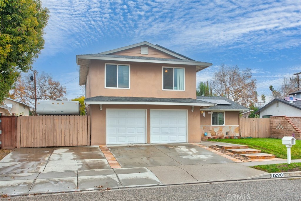 Property Photo:  1290 Sawyer Avenue  CA 93065 