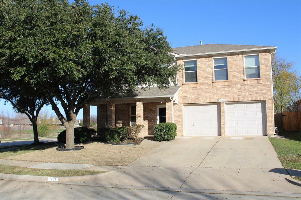 Property Photo:  1701 Little Deer Lane  TX 76131 