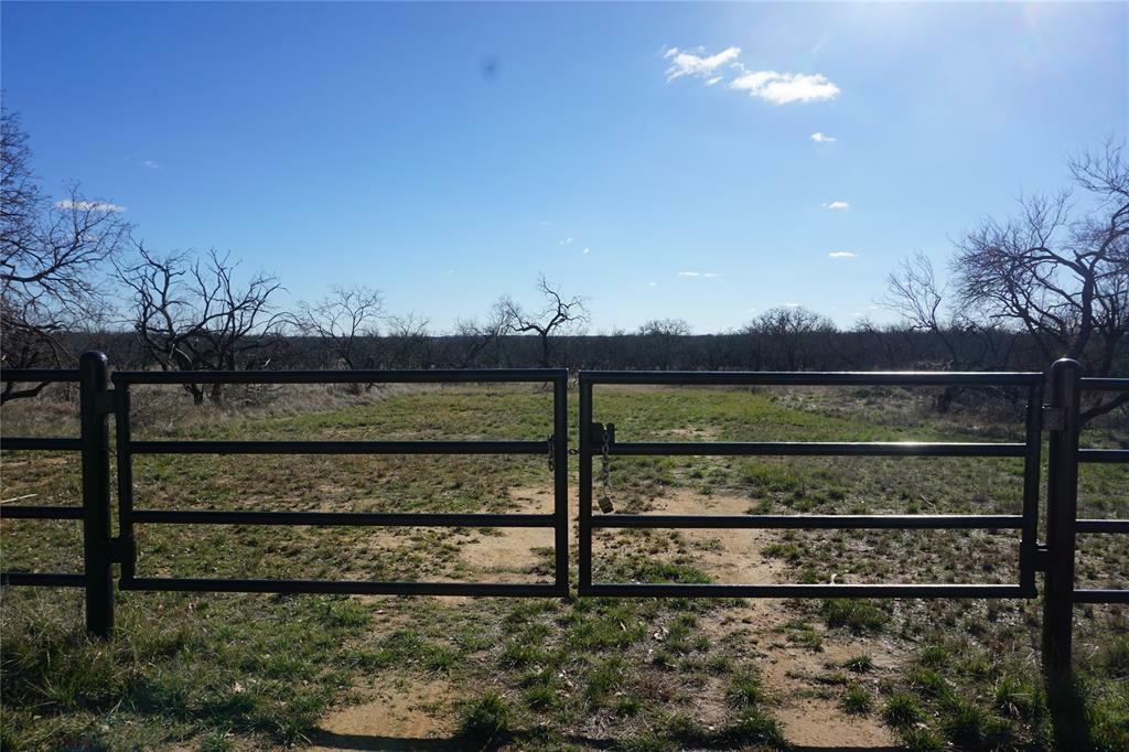 Property Photo: 2287 Maxey Road TX 76458