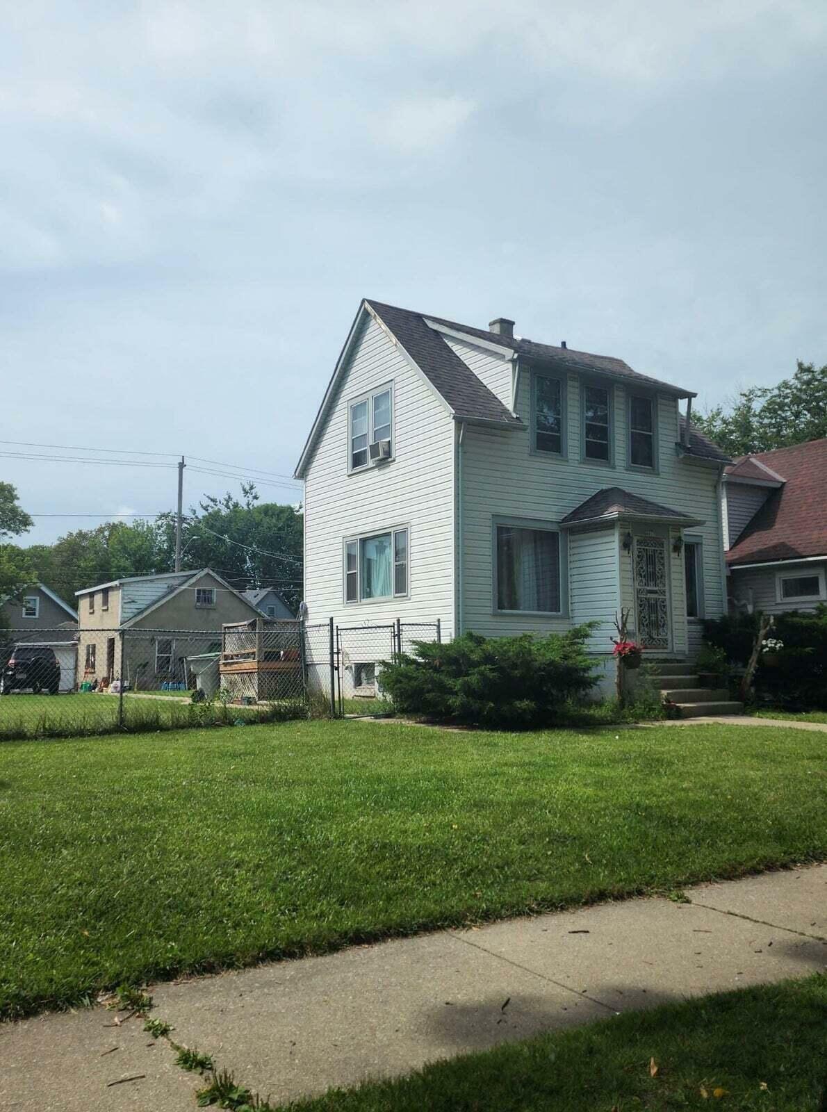 Property Photo:  4617 N 37th St  WI 53209 