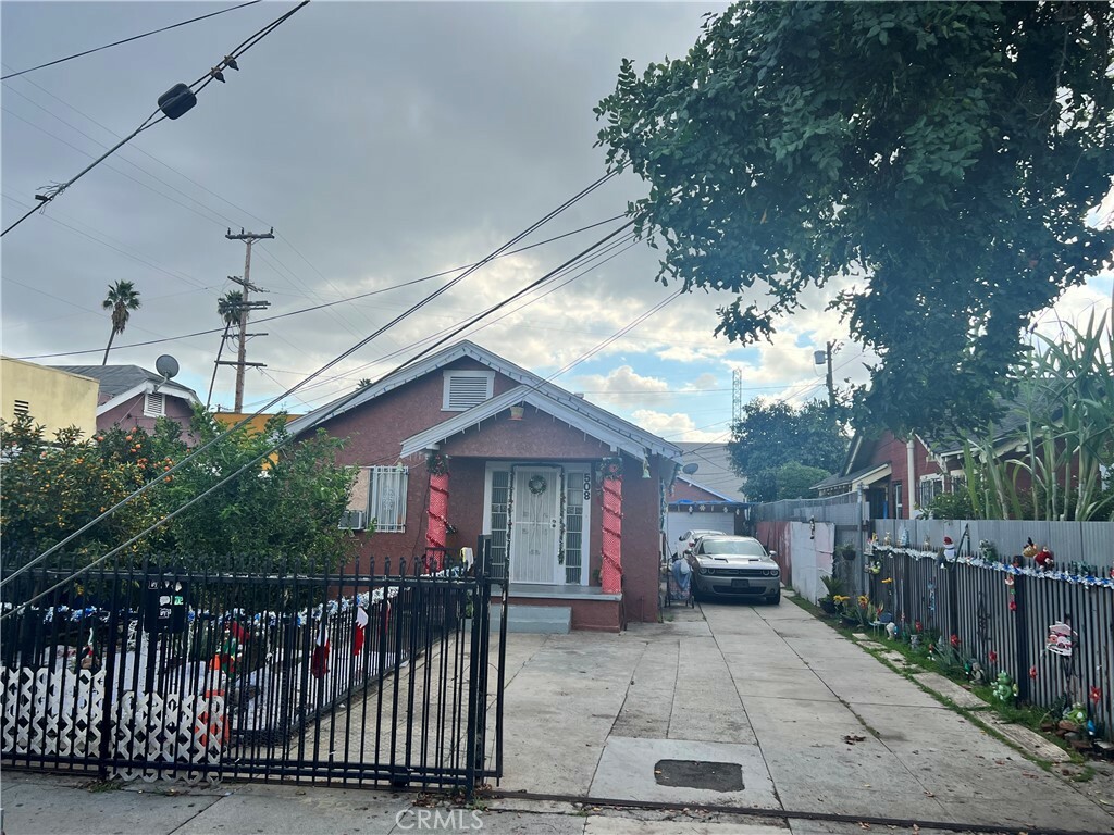 Property Photo:  508 W Colden Avenue  CA 90044 